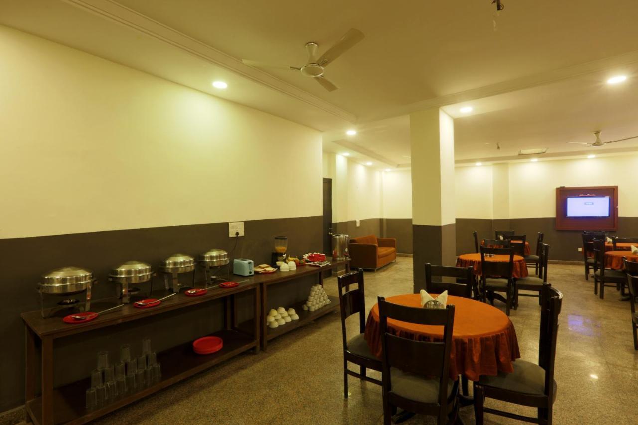 Hotel Airport Star New Delhi Buitenkant foto